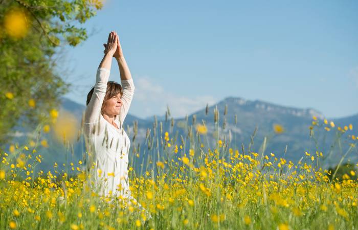 Für diejenigen, die ihre innere Balance durch Yoga und Meditation finden möchten, bietet die Seiser Alm ideale Bedingungen. (Foto: AdobeStock - 52381525  Fotograf Daniel Mock)